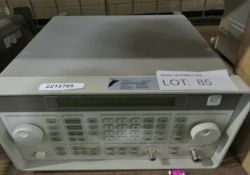 HP 8647A Signal Generator 250 kHz-100 Mhz