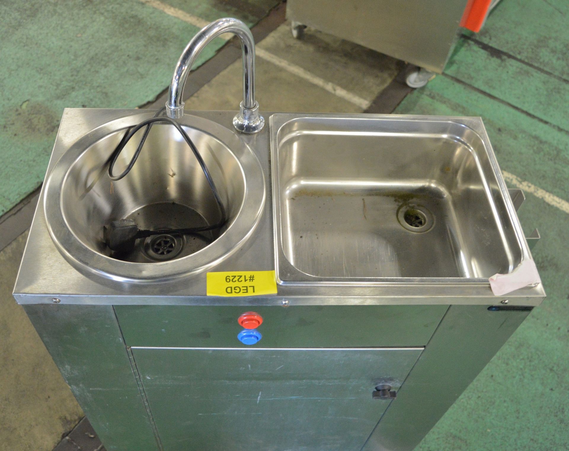 Stainless Steel Mobile Dual Wash Basin - L700 x W350 x H925mm - Image 2 of 3