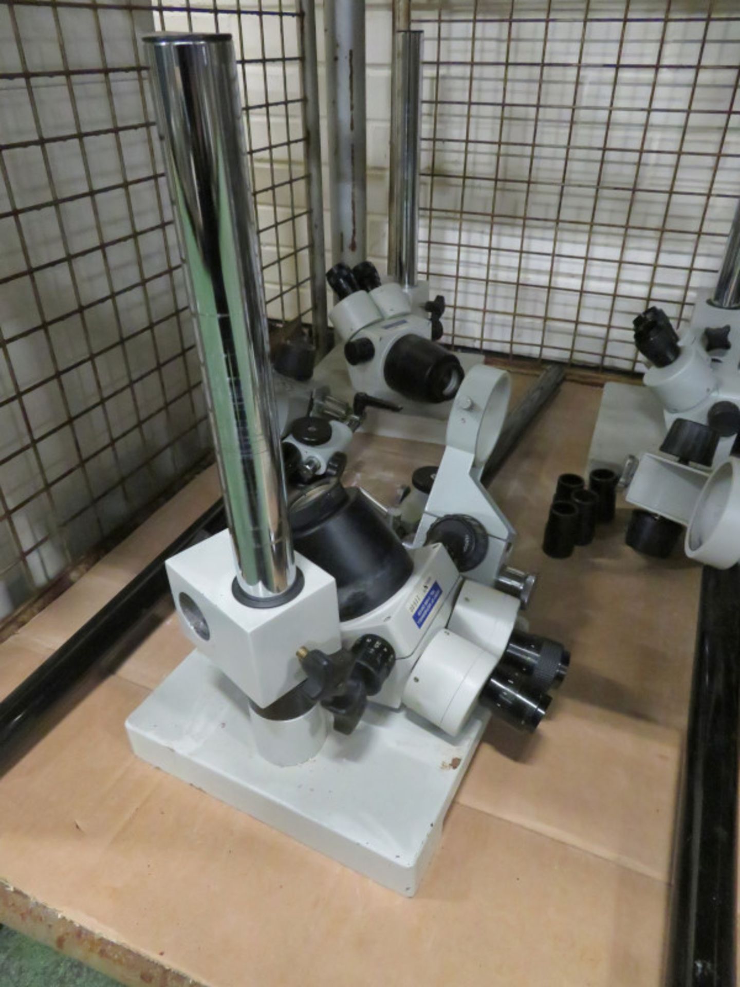 5x Microscopes with eyepieces & stands - Image 3 of 3