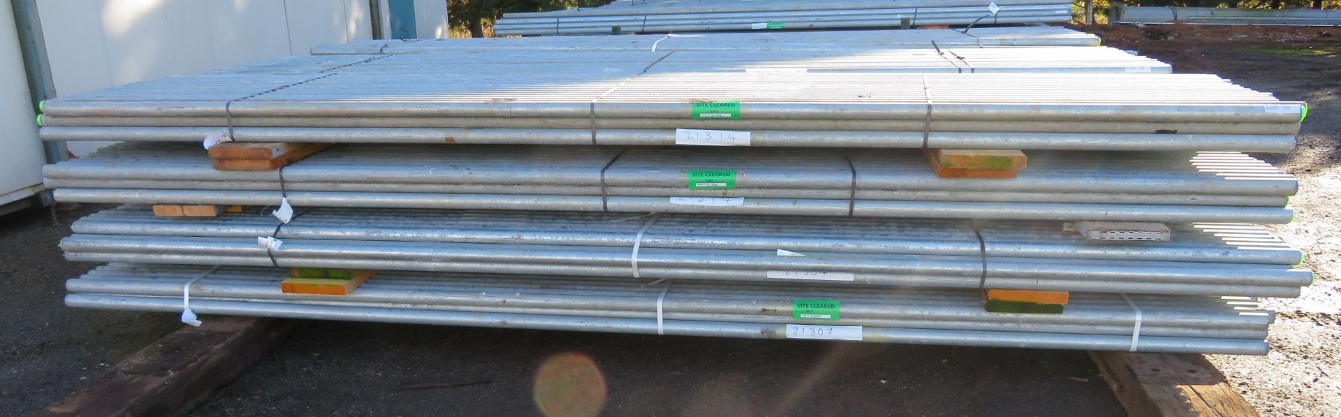 200x 13ft Galvanised Steel Scaffolding Poles 48mm Diameter x 4mm Thick.