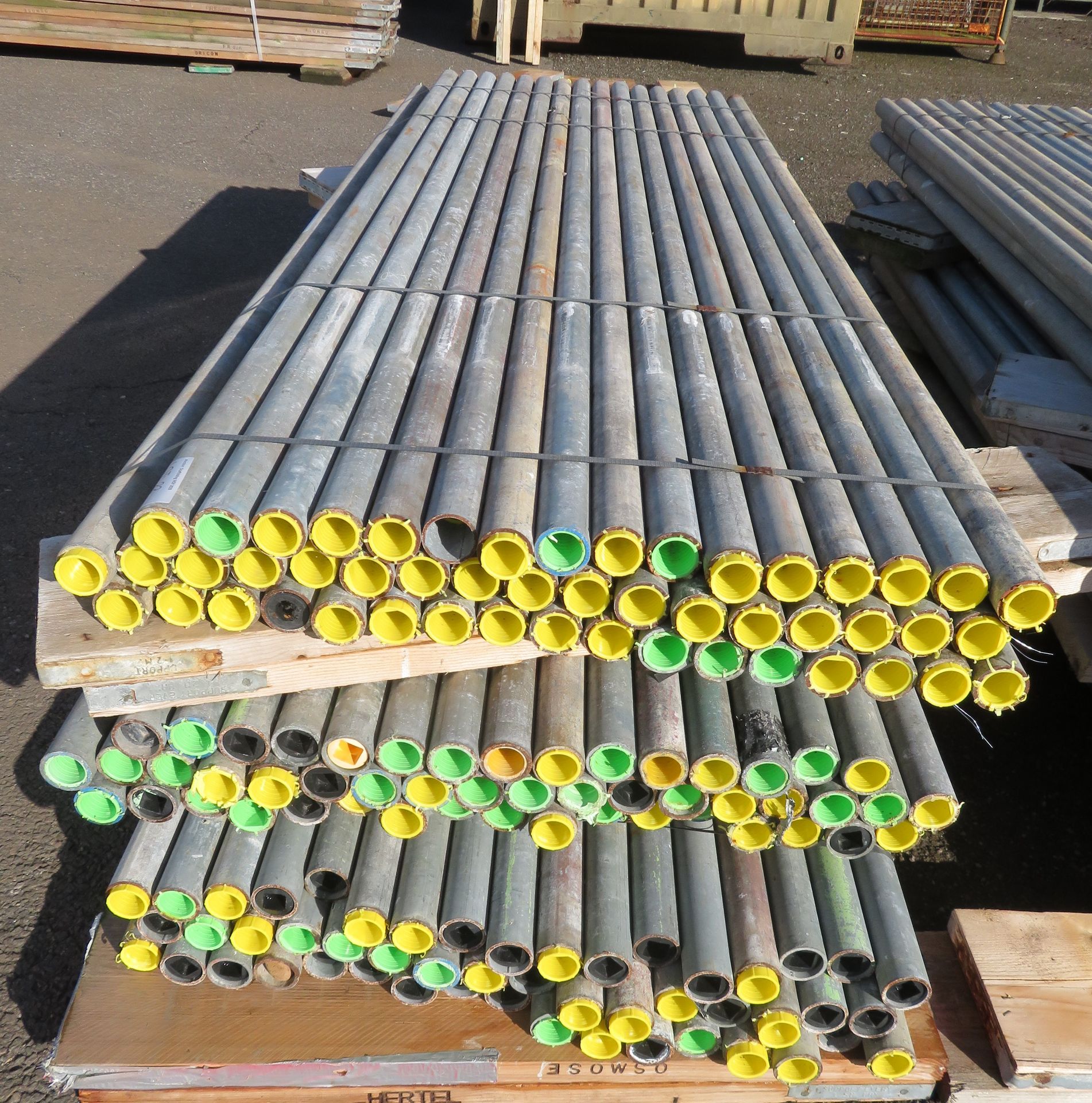 150x 8ft Galvanised Steel Scaffolding Poles 48mm Diameter x 4mm Thick. - Image 3 of 4