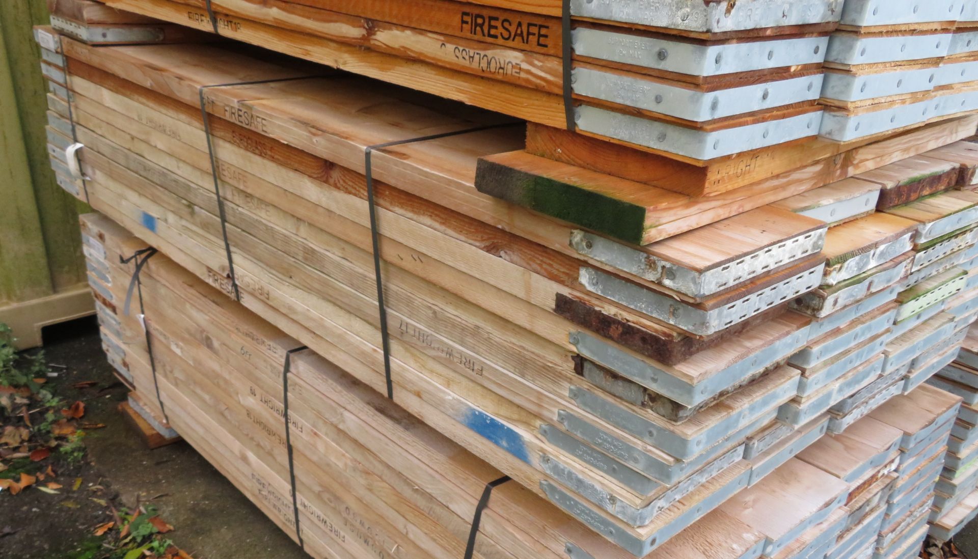 48x 6ft Wooden Scaffolding Boards. Please Note There Is A £10 Loading Charge On This Lot. - Image 2 of 4