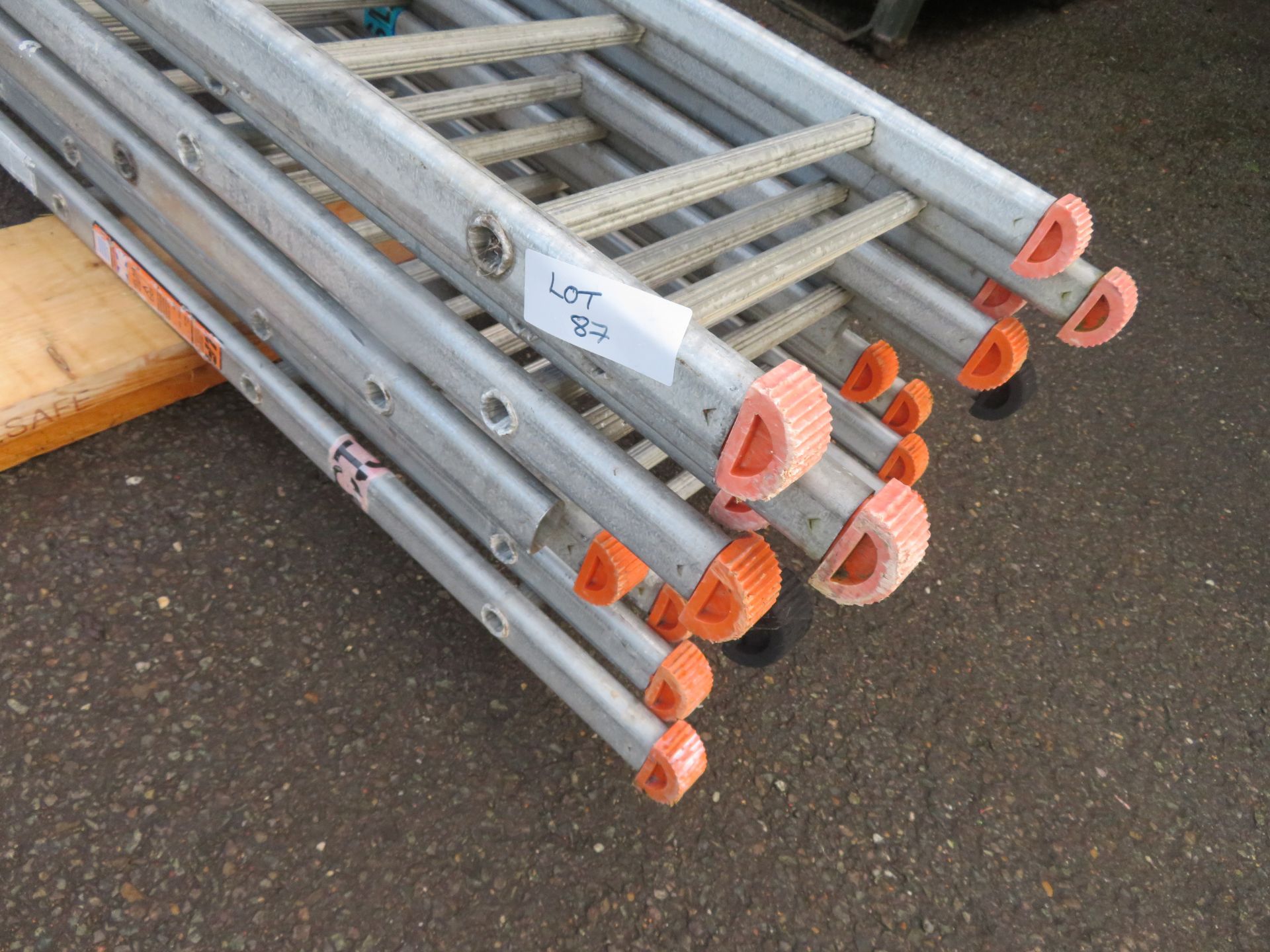 10x Aluminium 3.8m 13 Rung Scaffolding Ladder. - Image 2 of 4