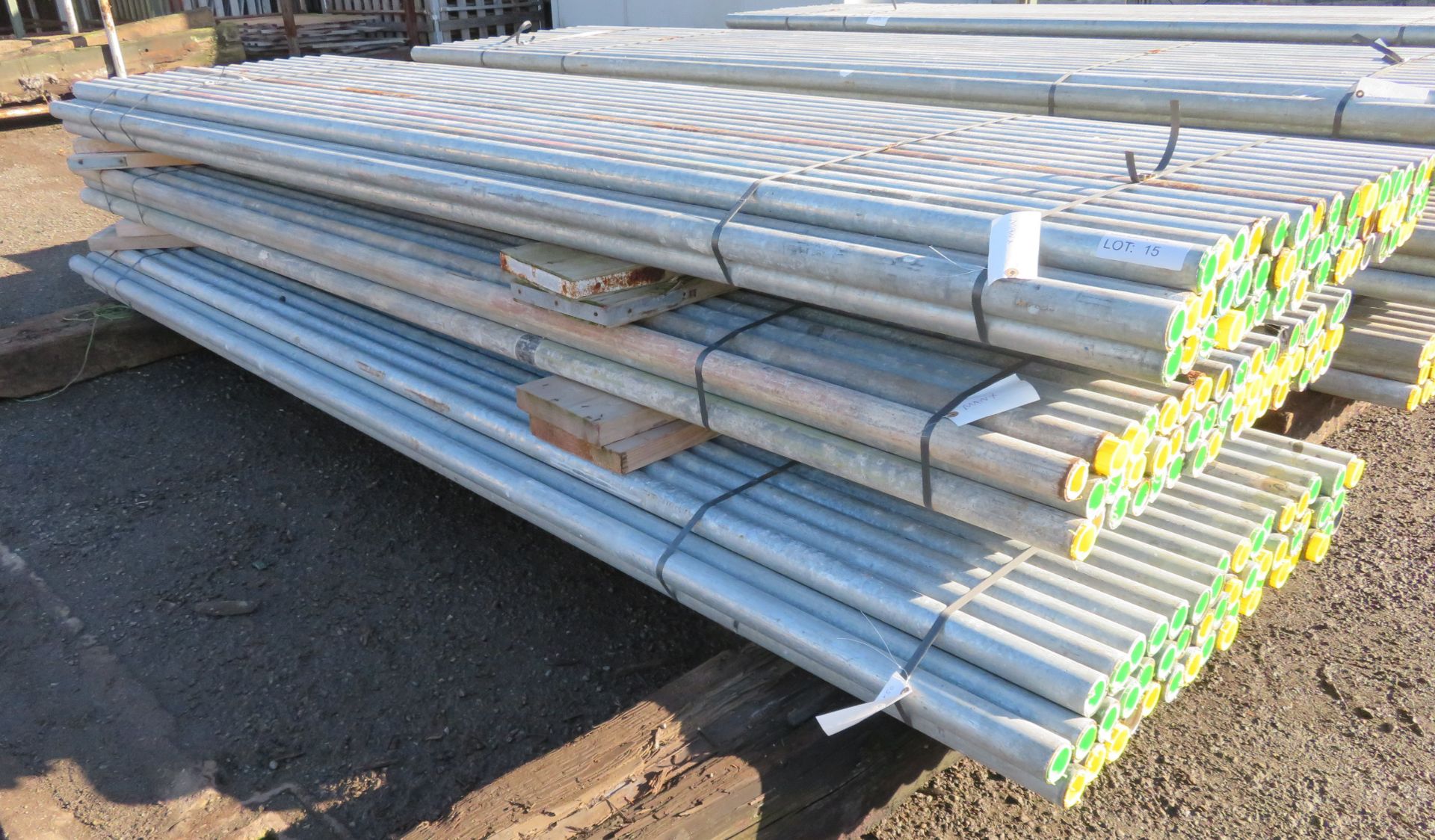 150x 10ft Galvanised Steel Scaffolding Poles 48mm Diameter x 4mm Thick. - Image 2 of 4