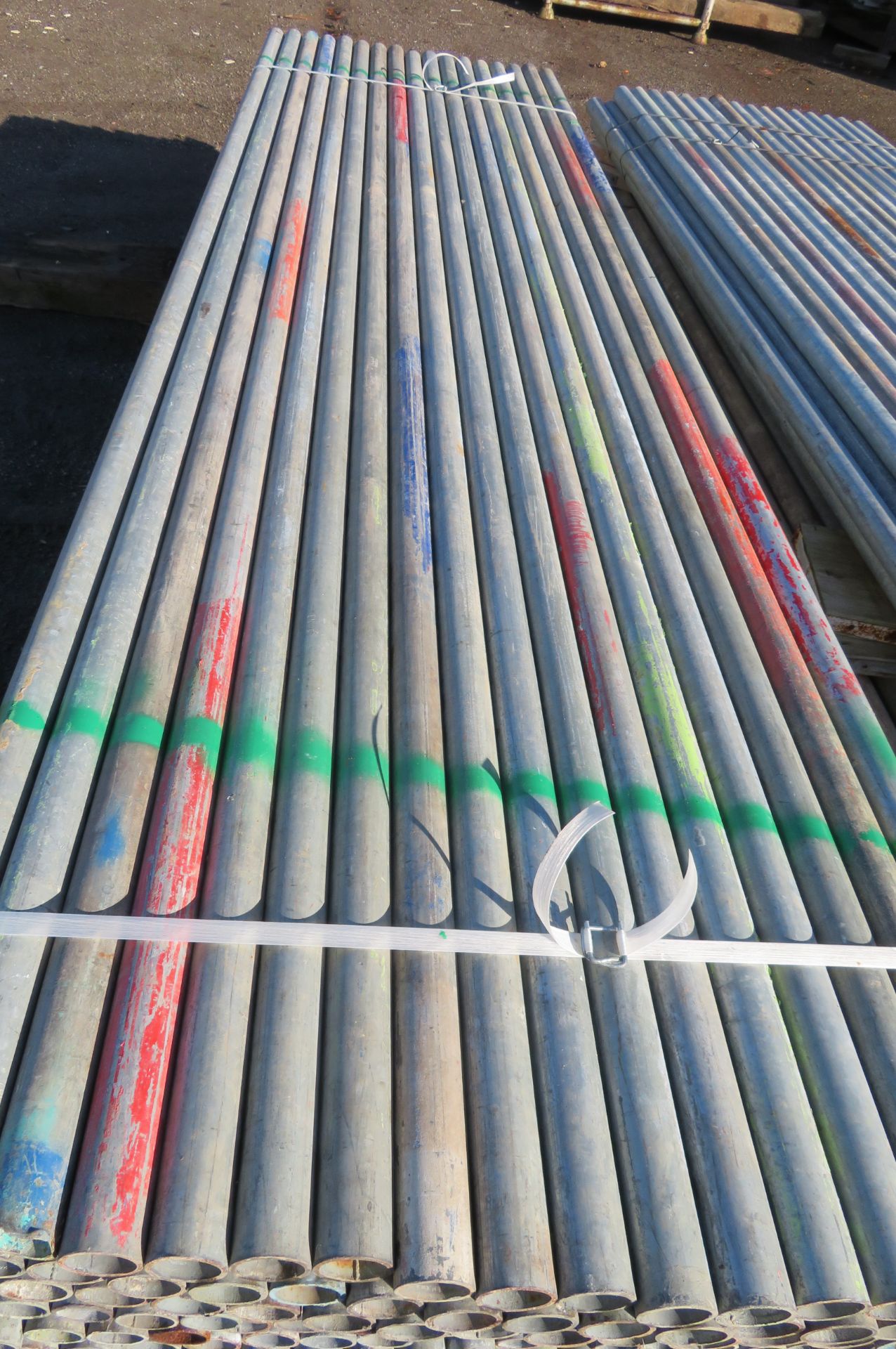 150x 10ft Galvanised Steel Scaffolding Poles 48mm Diameter x 4mm Thick. - Image 4 of 4