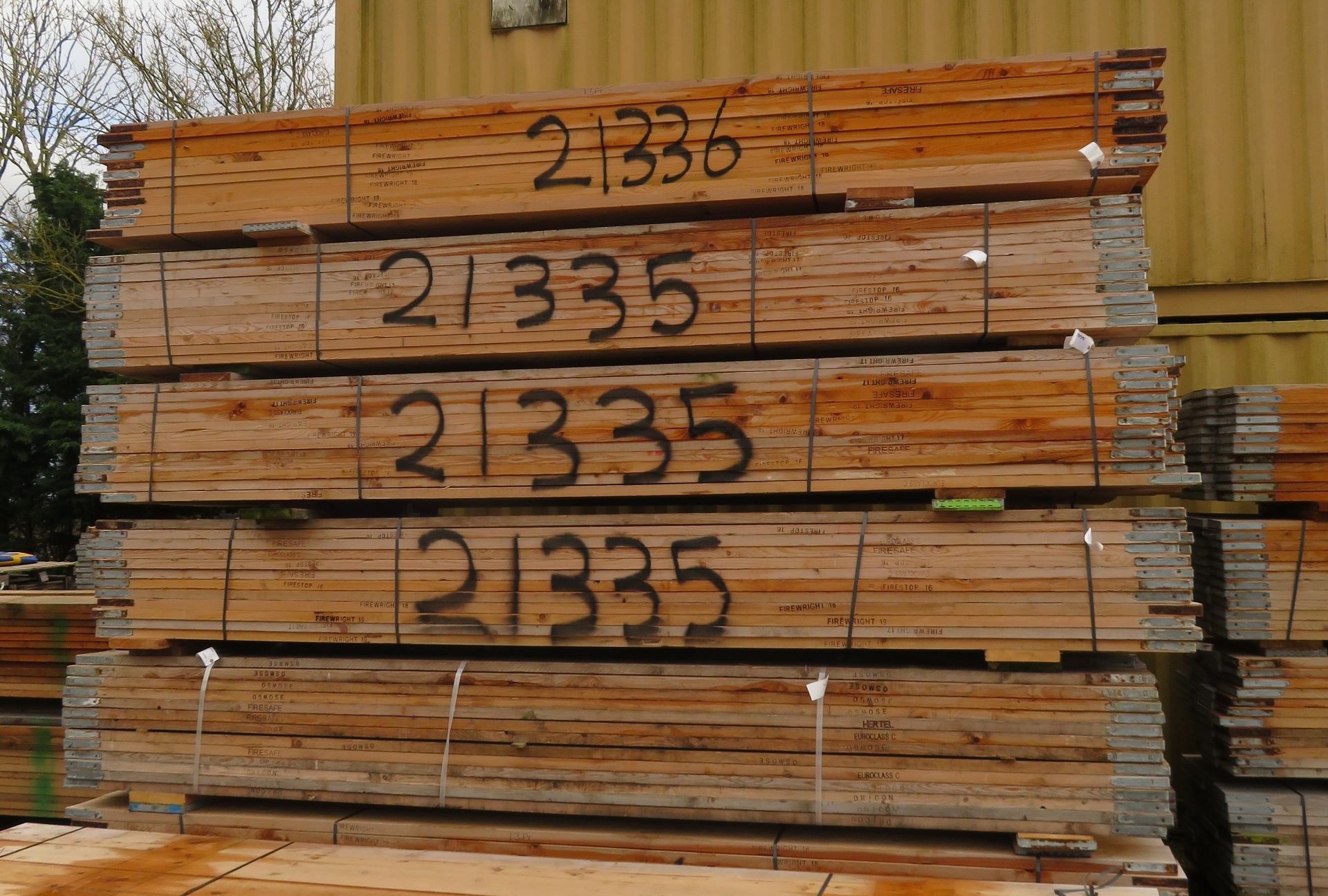 50x 13ft Wooden Scaffolding Boards. This Is An Overview Picture And You Will Receive A Bat