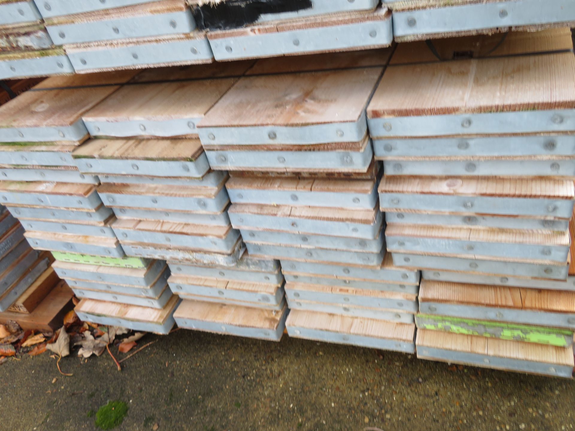48x 6ft Wooden Scaffolding Boards. Please Note There Is A £10 Loading Charge On This Lot. - Image 3 of 4