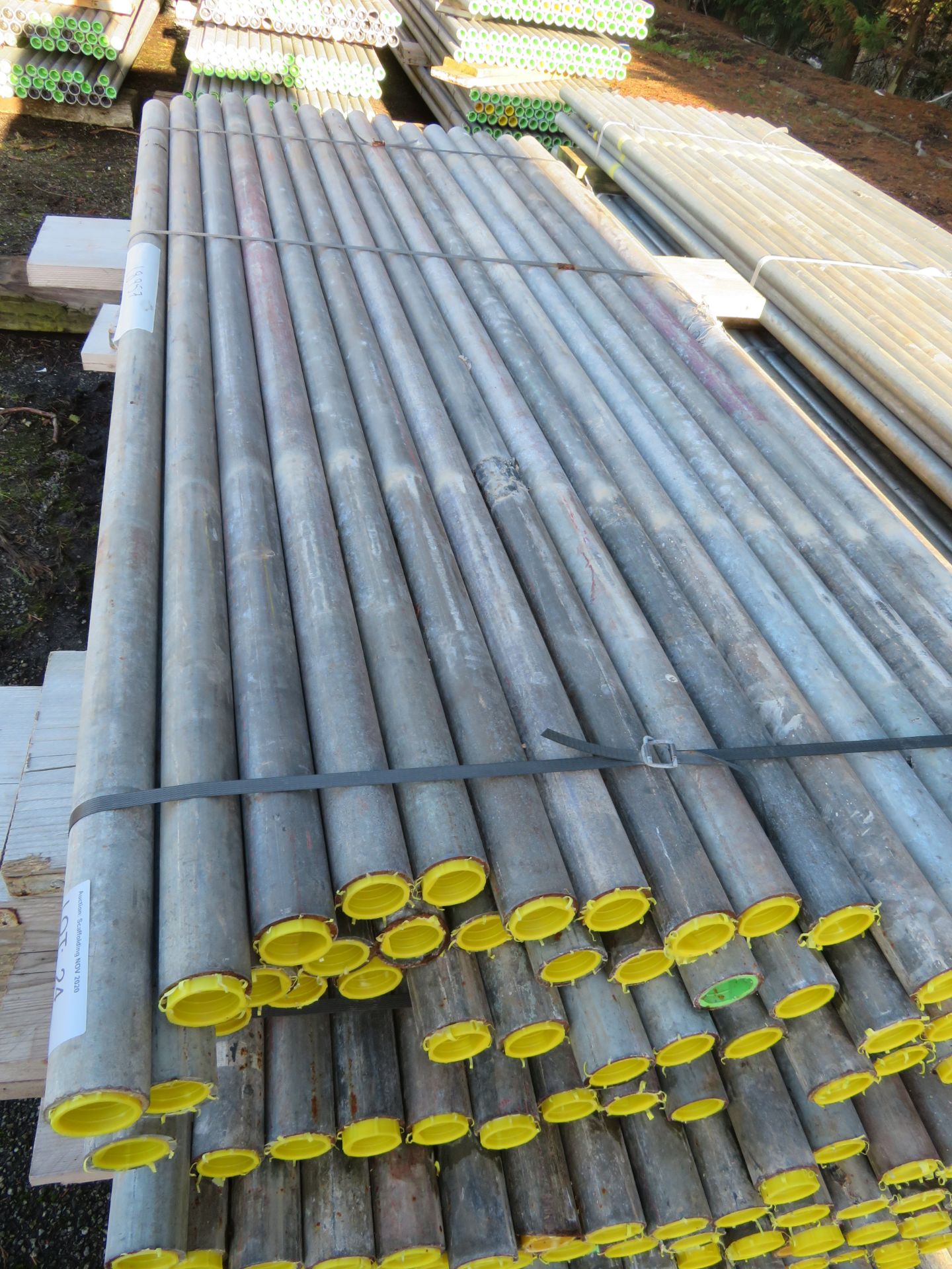 200x 6ft Galvanised Steel Scaffolding Poles 48mm Diameter x 4mm Thick. - Image 4 of 4