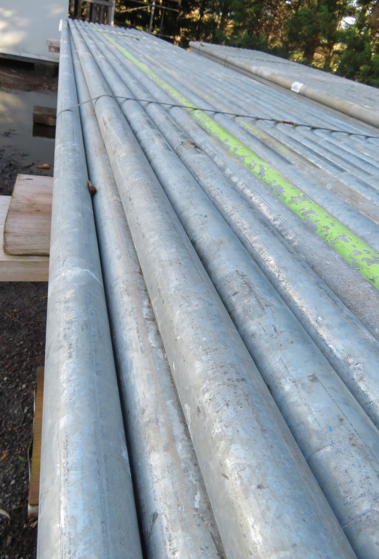 200x 16ft Galvanised Steel Scaffolding Poles 48mm Diameter x 4mm Thick. - Image 4 of 4