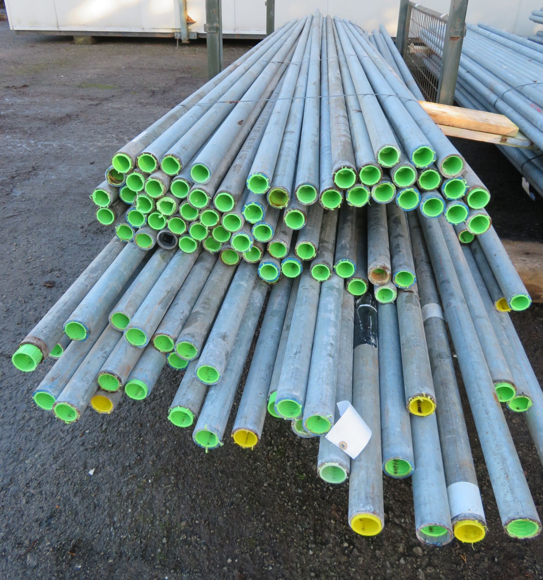 100x 16ft Galvanised Steel Scaffolding Poles 48mm Diameter x 4mm Thick. - Image 3 of 4