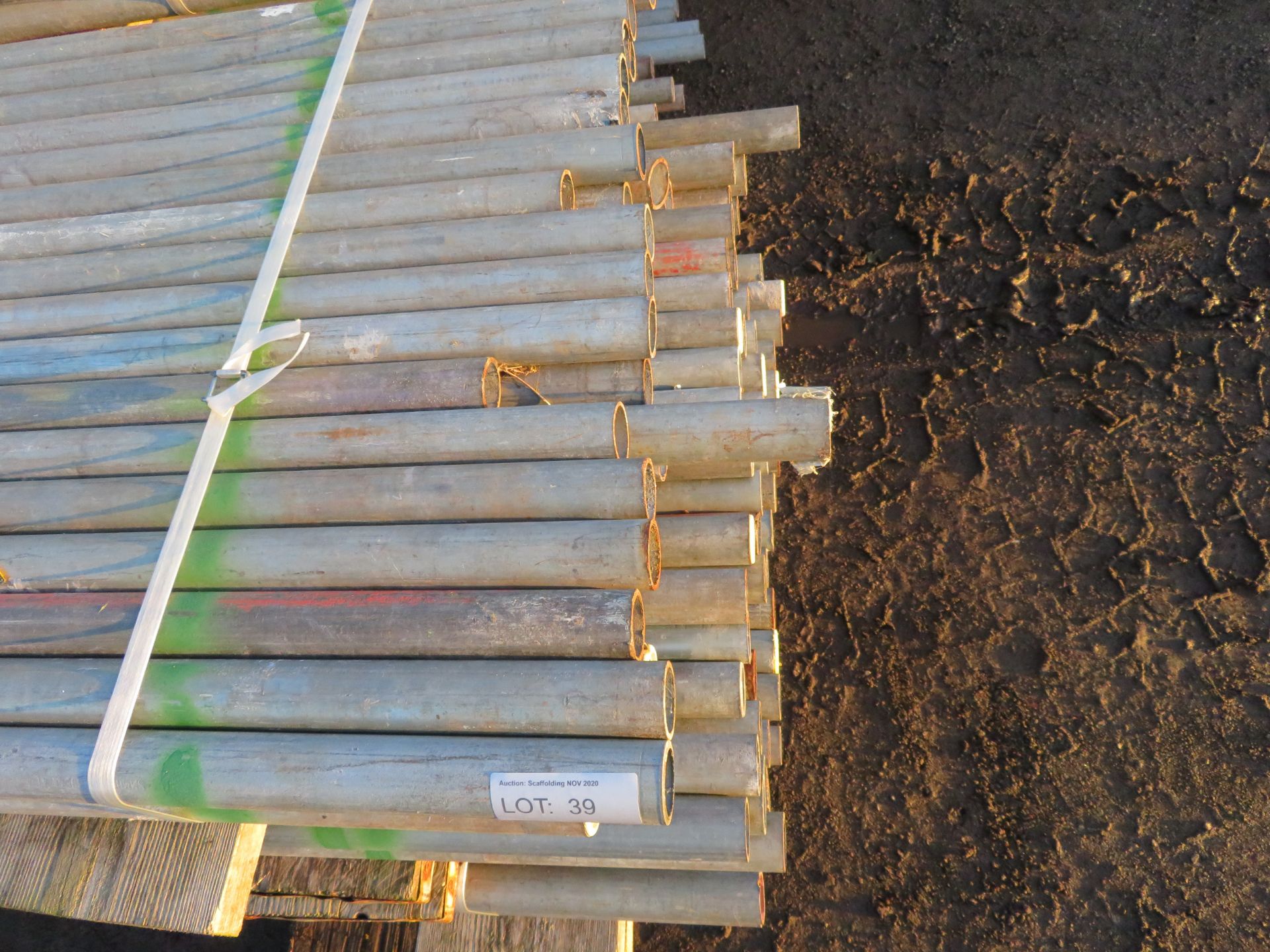 200x Various Length Galvanised Steel Scaffolding Poles. Lengths Range Between 8ft - 8.5ft. - Image 4 of 6