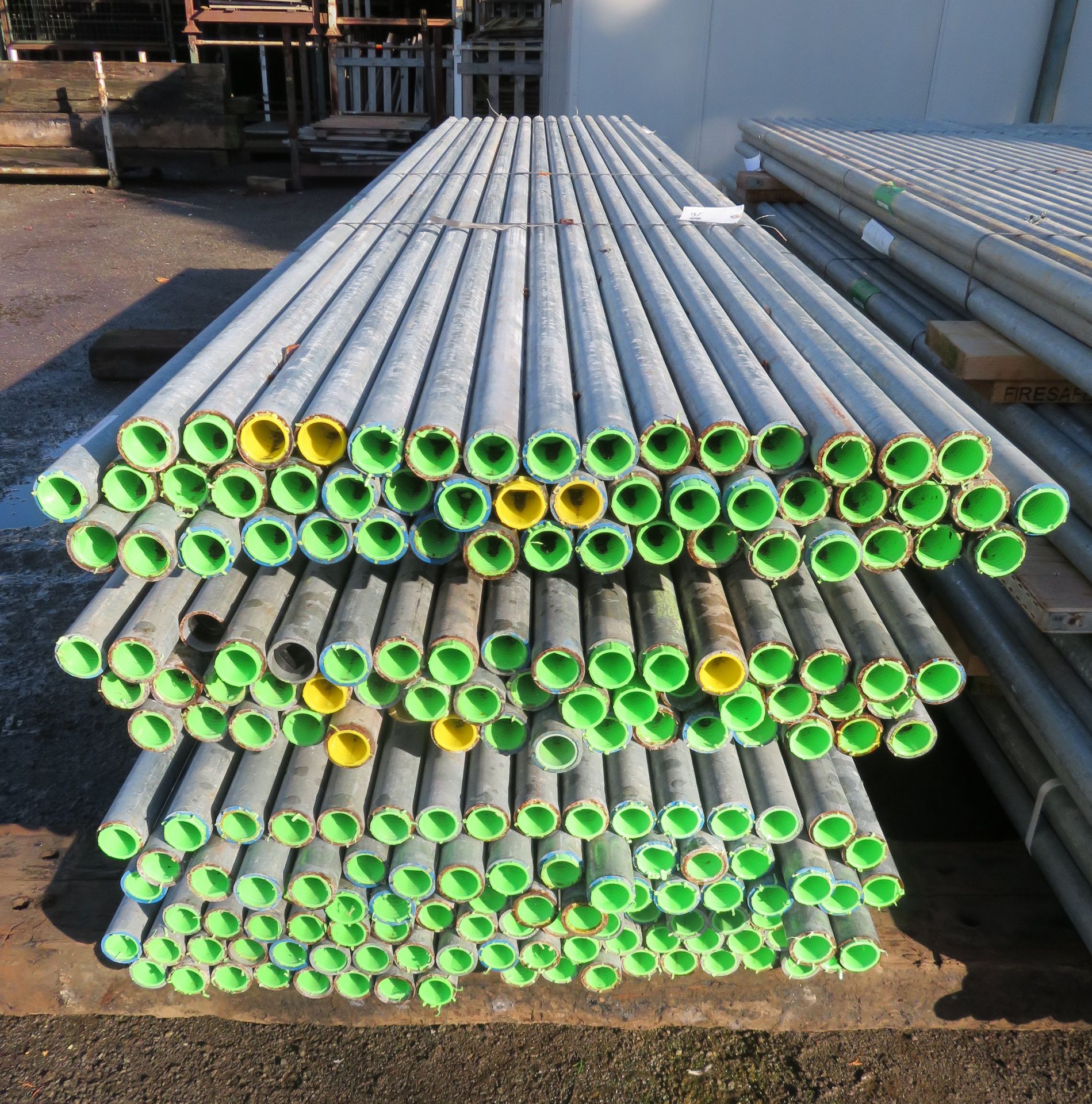 200x 13ft Galvanised Steel Scaffolding Poles 48mm Diameter x 4mm Thick. - Image 3 of 4