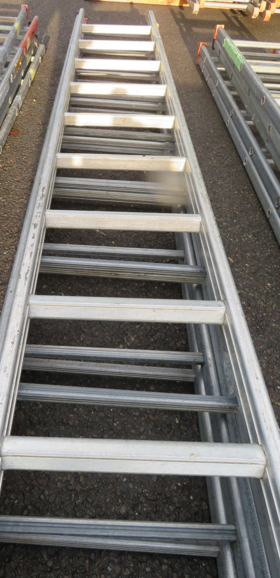 5x Aluminium 3m 10 Rung Scaffolding Ladder. - Image 3 of 3