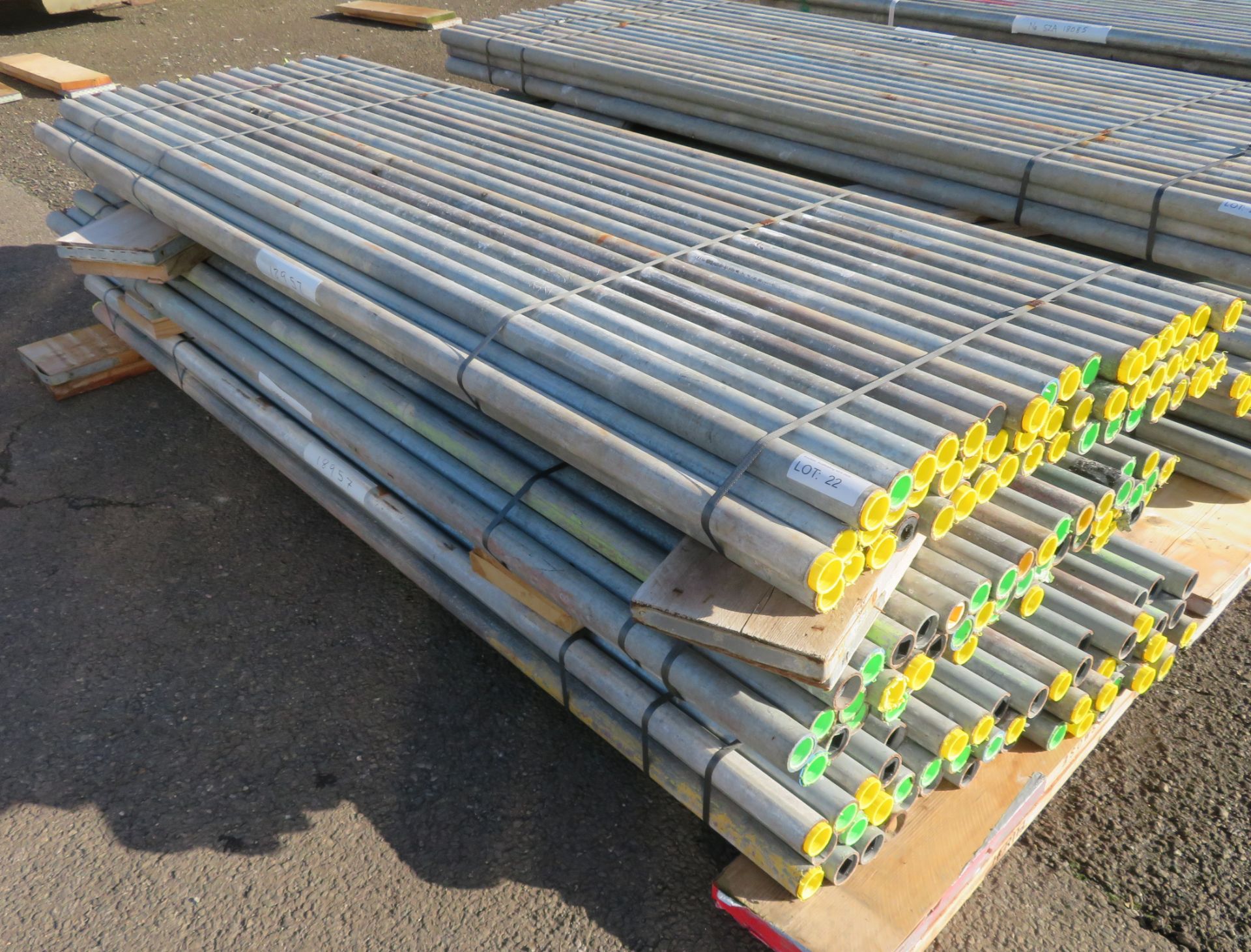 150x 8ft Galvanised Steel Scaffolding Poles 48mm Diameter x 4mm Thick. - Image 2 of 4