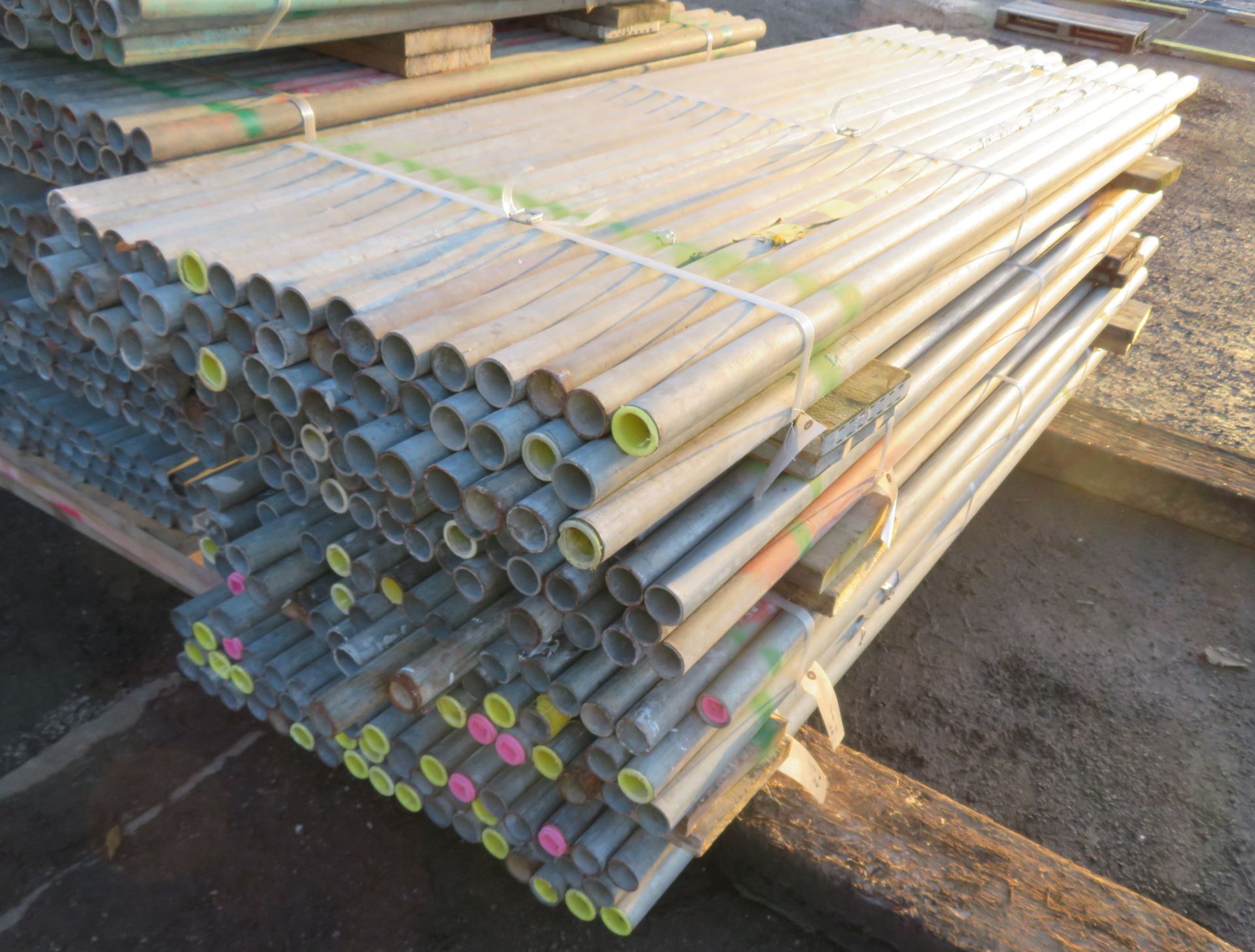 200x Various Length Galvanised Steel Scaffolding Poles. Lengths Range Between 8ft - 8.5ft. - Image 6 of 6