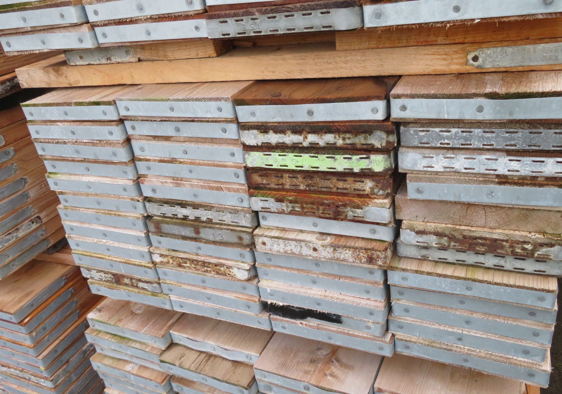 48x 6ft Wooden Scaffolding Boards. Please Note There Is A £10 Loading Charge On This Lot. - Image 3 of 4