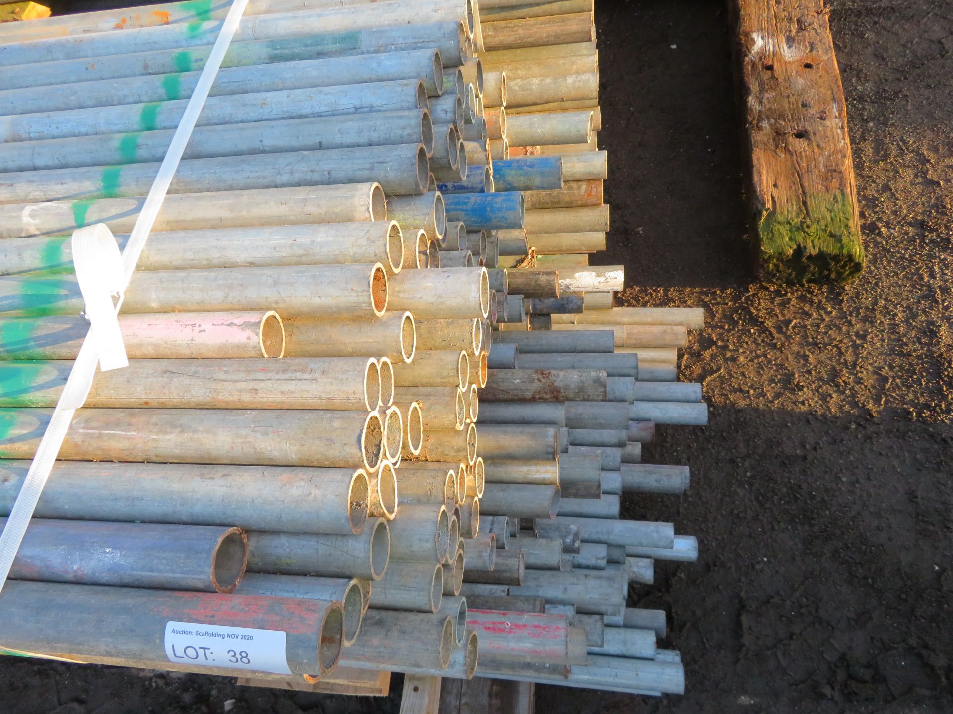 250x Various Length Galvanised Steel Scaffolding Poles. Lengths Range Between 7ft - 5.5ft. - Image 4 of 5