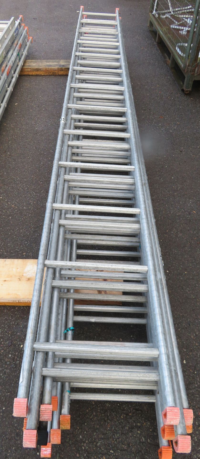 10x Aluminium 3.8m 13 Rung Scaffolding Ladder.