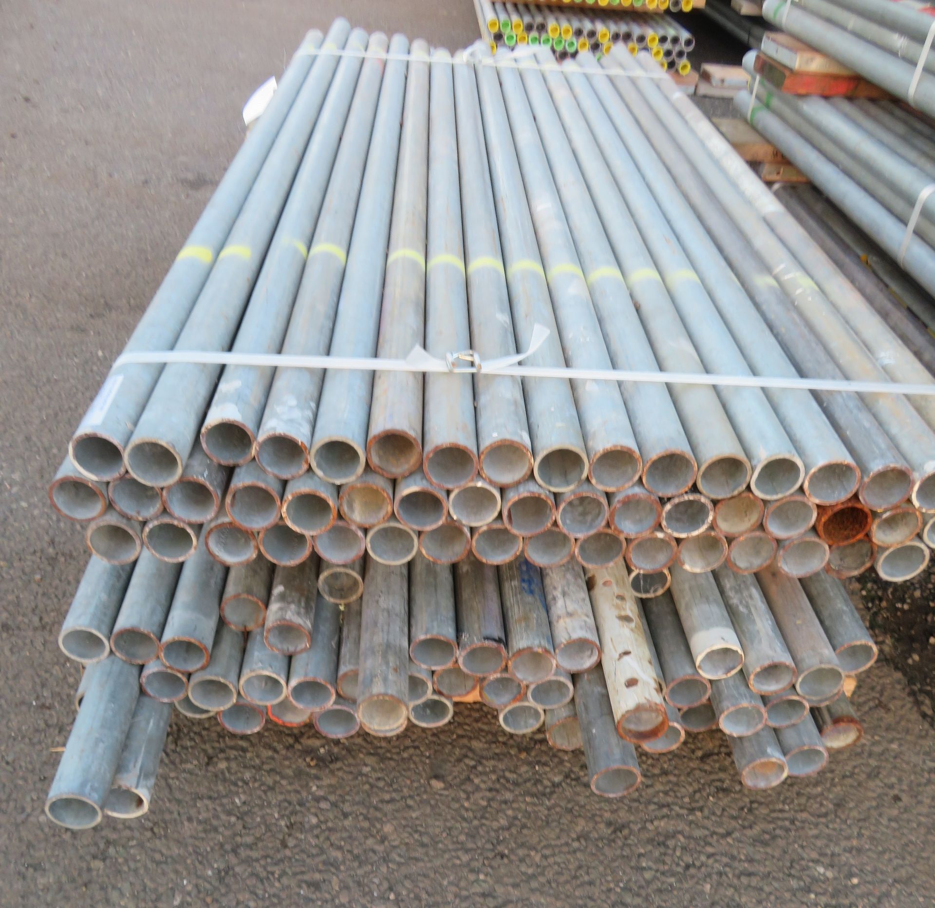 100x Various Length Galvanised Steel Scaffolding Poles. Lengths Range Between 6.5ft - 5.5ft. - Image 3 of 5