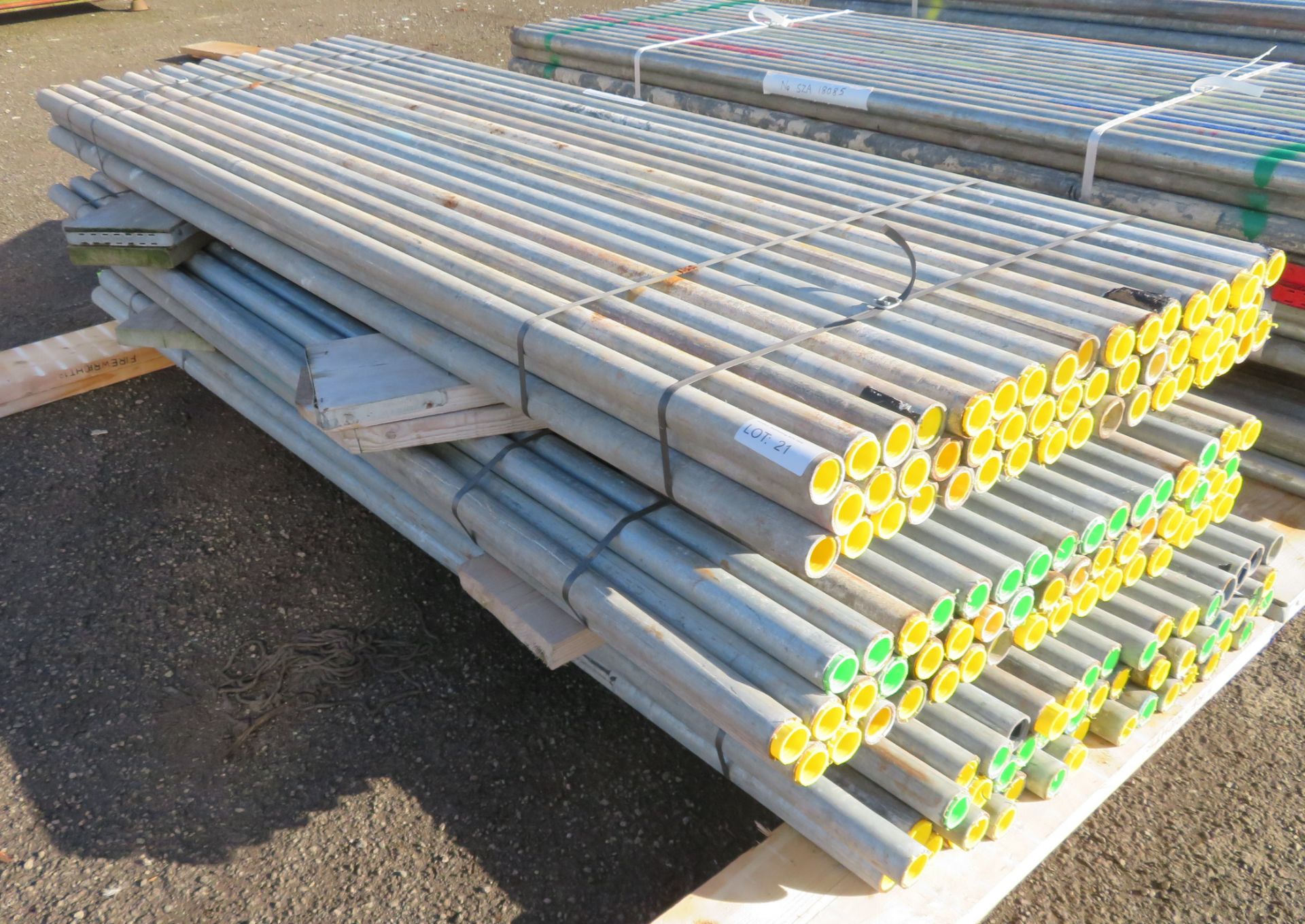 150x 8ft Galvanised Steel Scaffolding Poles 48mm Diameter x 4mm Thick. - Image 2 of 4