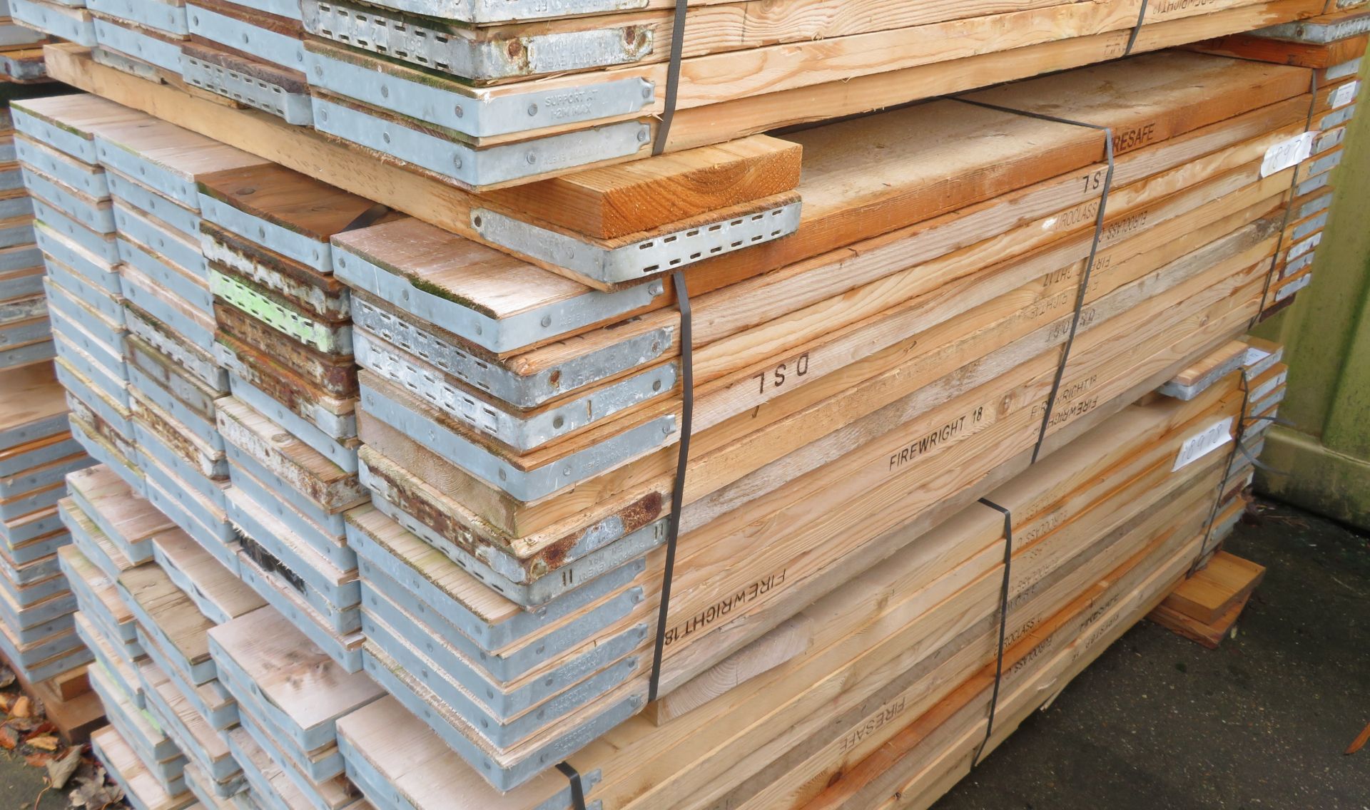 48x 6ft Wooden Scaffolding Boards. Please Note There Is A £10 Loading Charge On This Lot. - Image 2 of 4