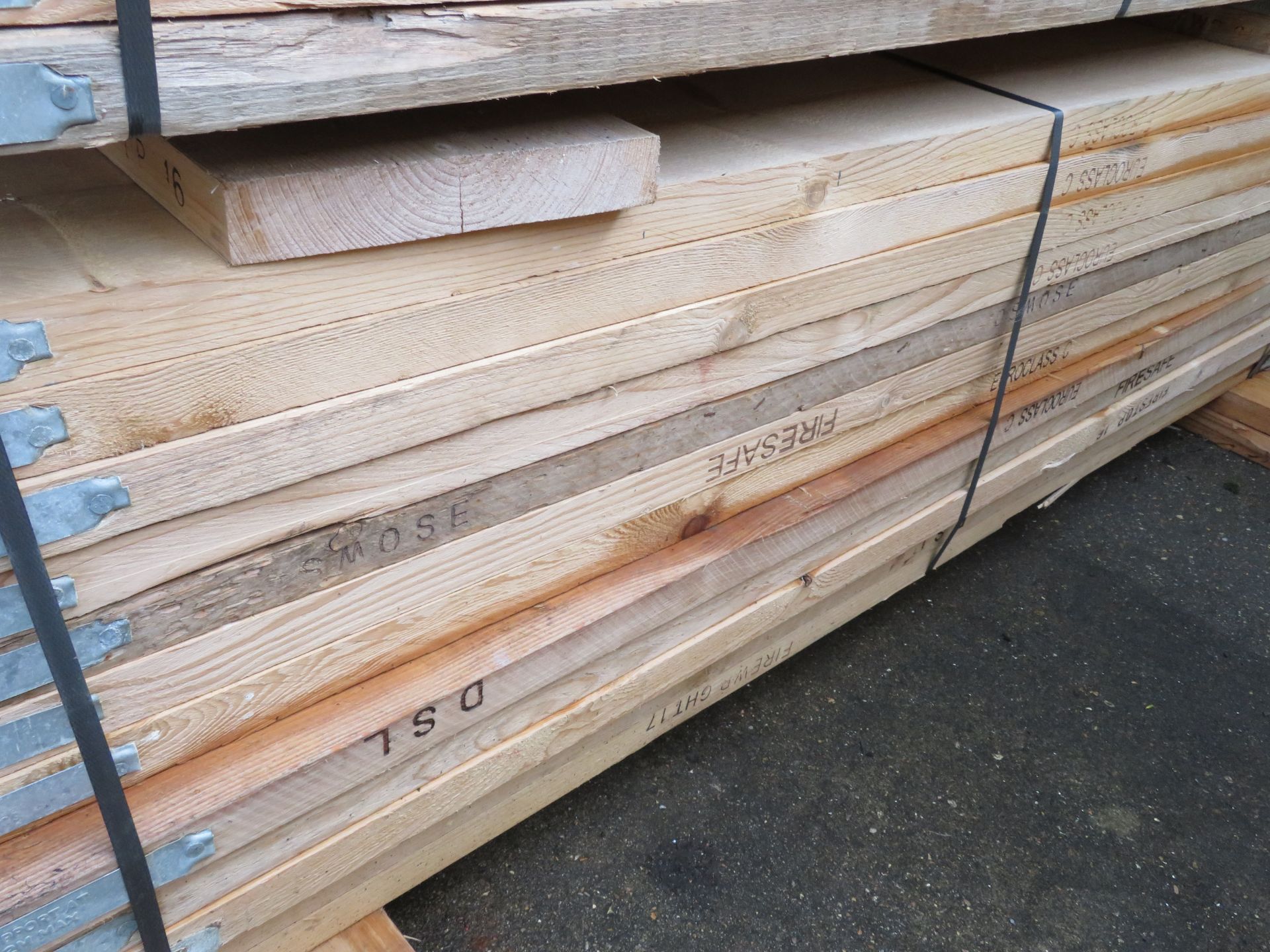 48x 6ft Wooden Scaffolding Boards. Please Note There Is A £10 Loading Charge On This Lot. - Image 4 of 4