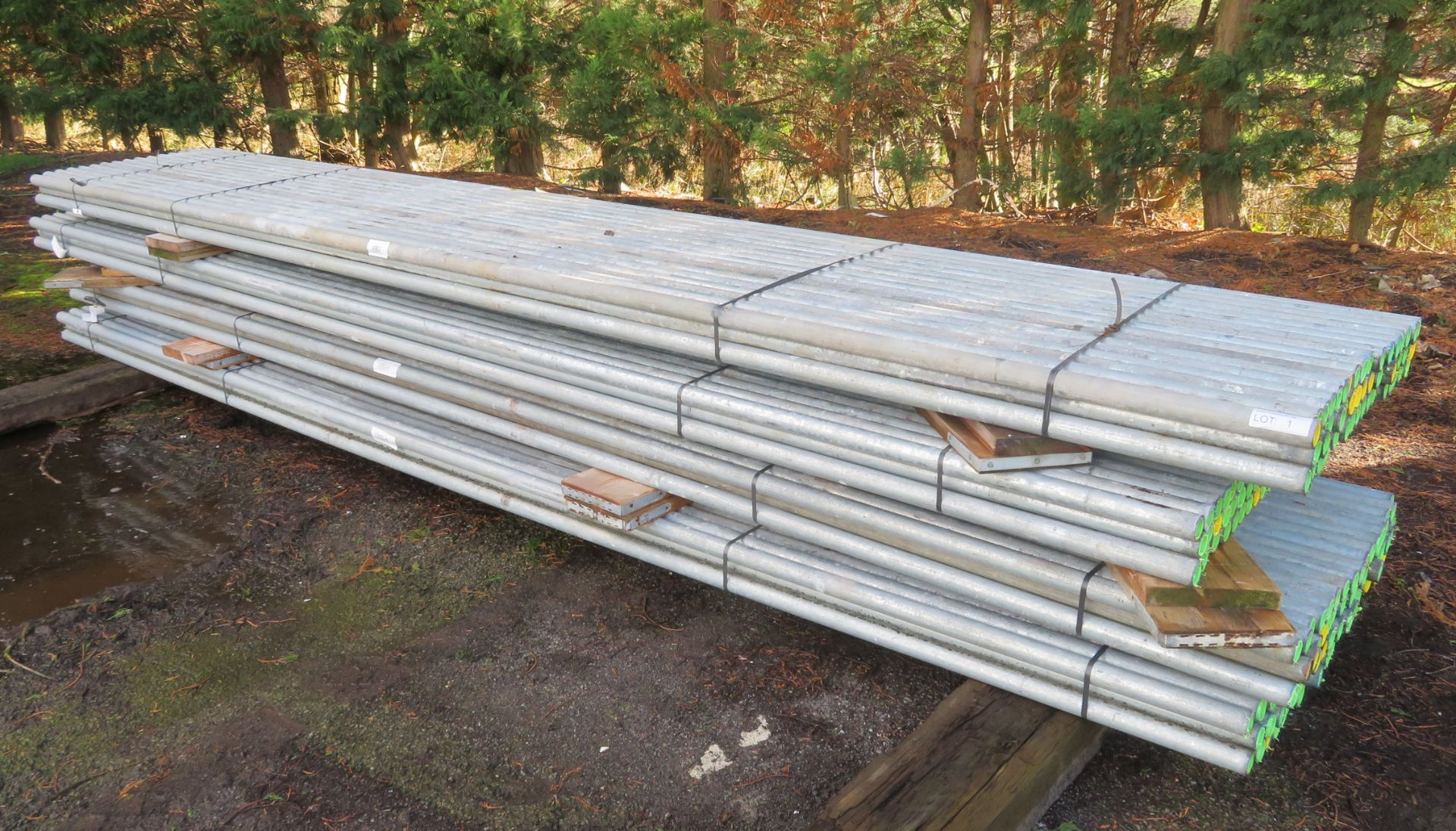 200x 16ft Galvanised Steel Scaffolding Poles 48mm Diameter x 4mm Thick. - Image 2 of 4