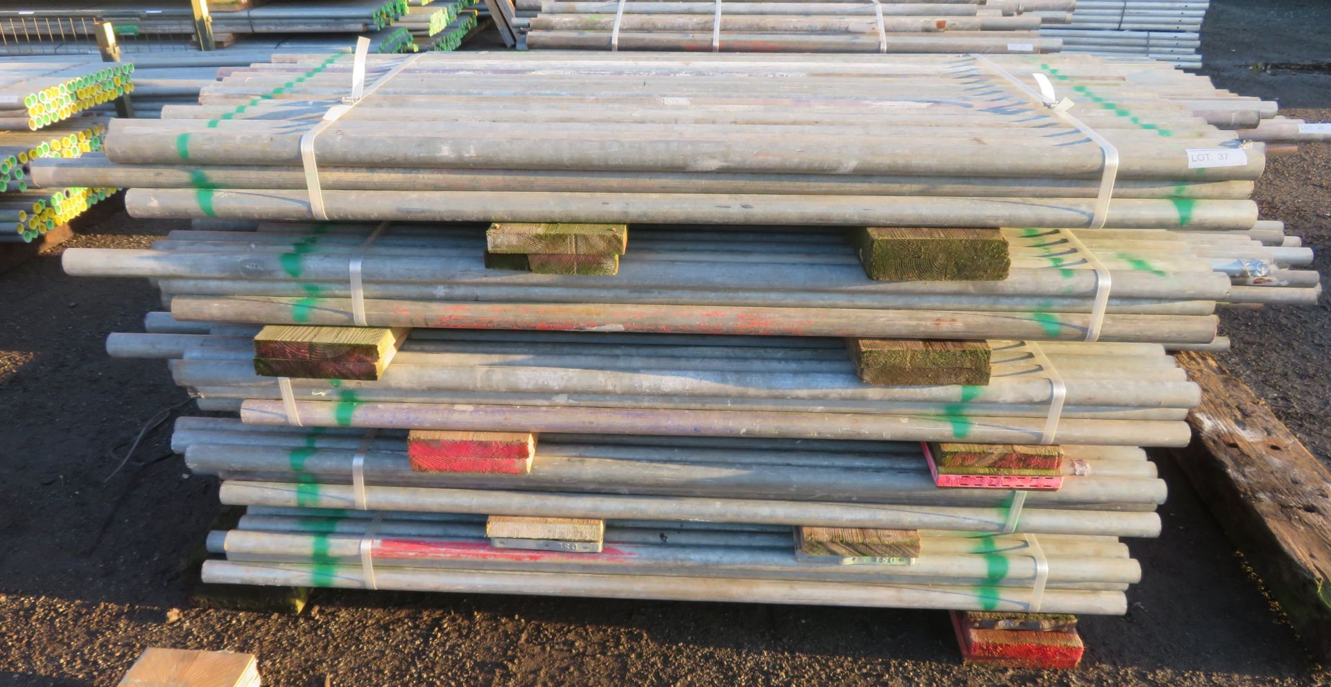 250x Various Length Galvanised Steel Scaffolding Poles. Lengths Range Between 7ft - 5.5ft.