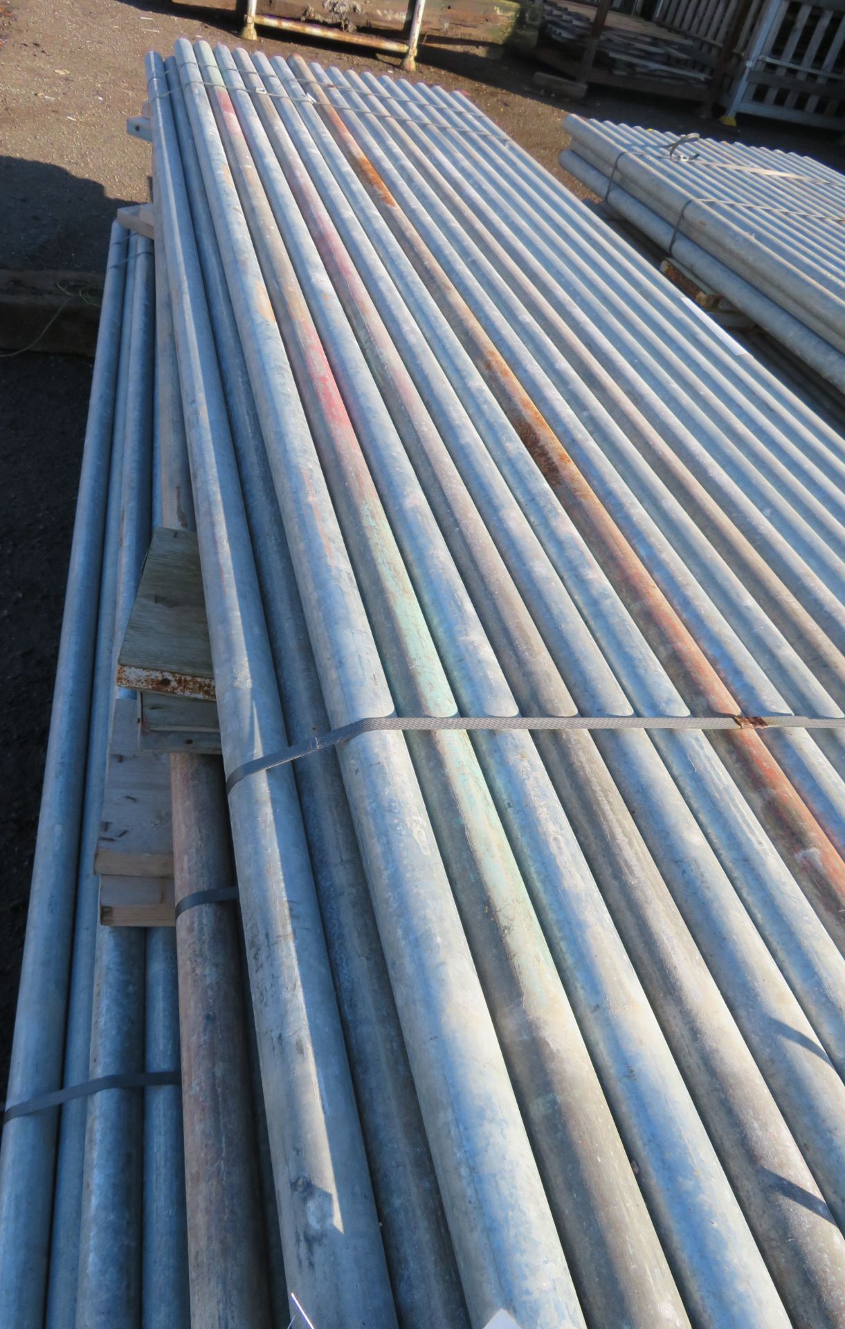 150x 10ft Galvanised Steel Scaffolding Poles 48mm Diameter x 4mm Thick. - Image 4 of 4