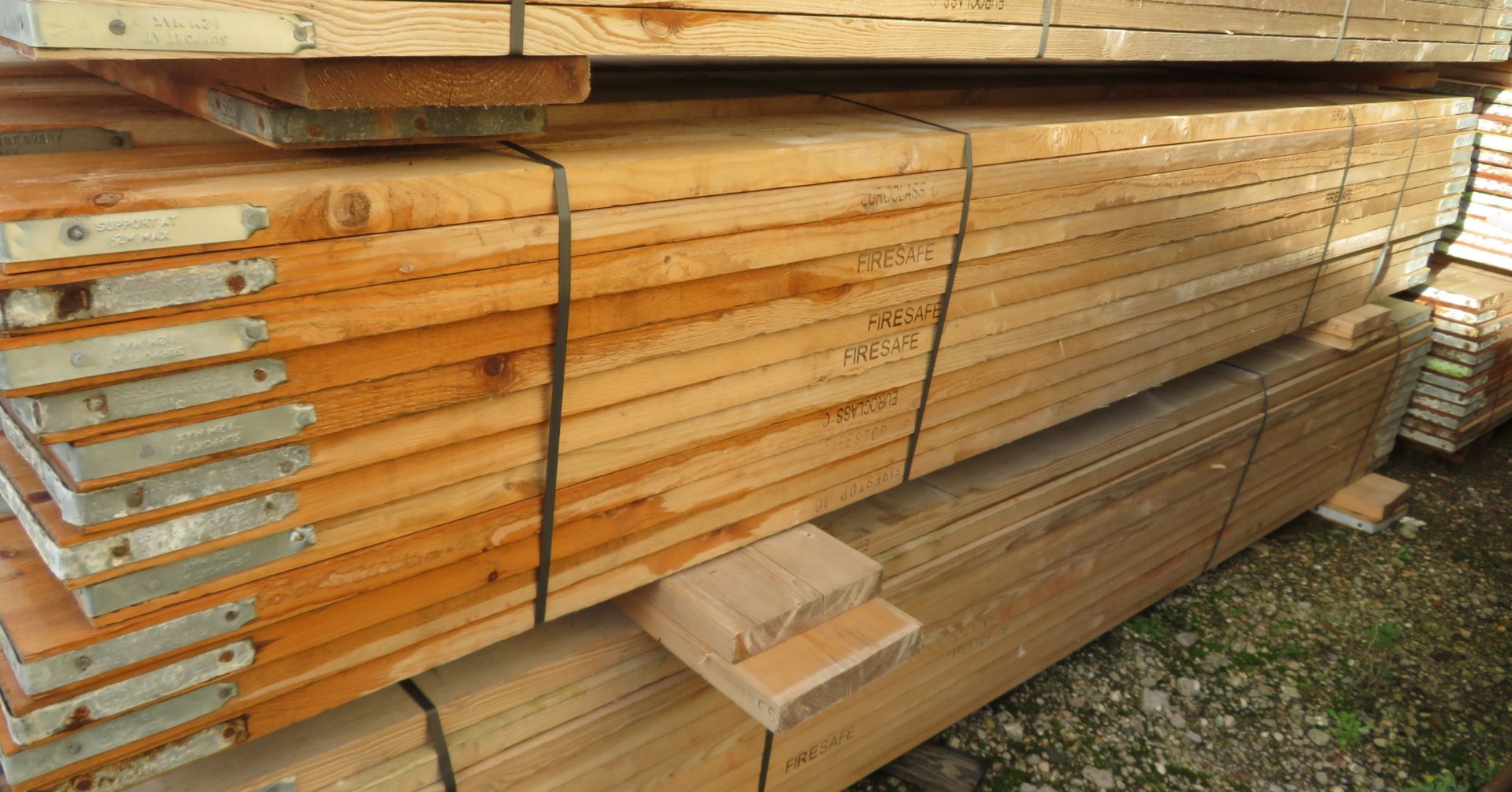 48x 10ft Wooden Scaffolding Board. Please Note There Is A £10 Loading Charge On This Lot. - Image 4 of 4