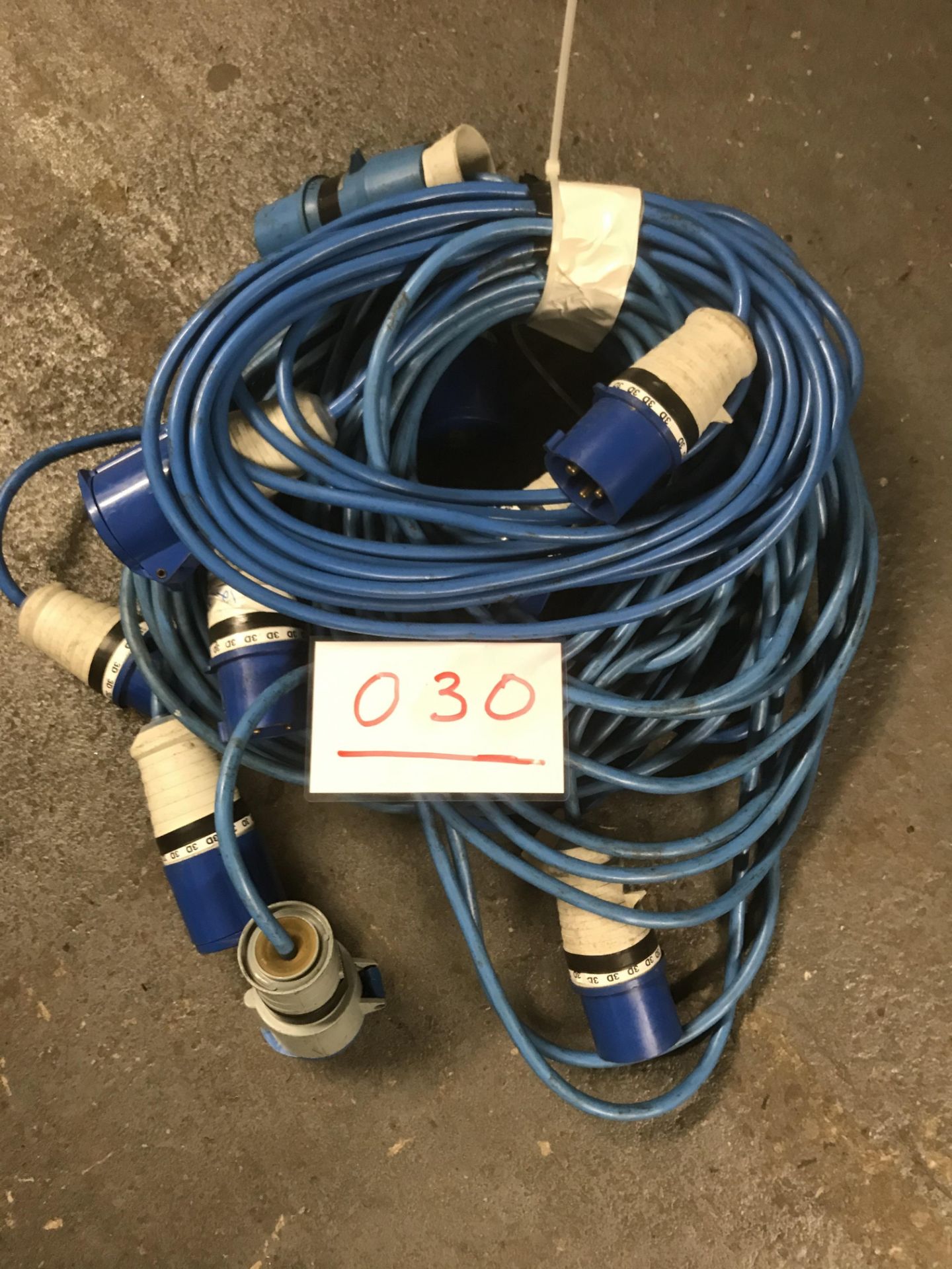 5x 10m arctic blue cable, 32a ends