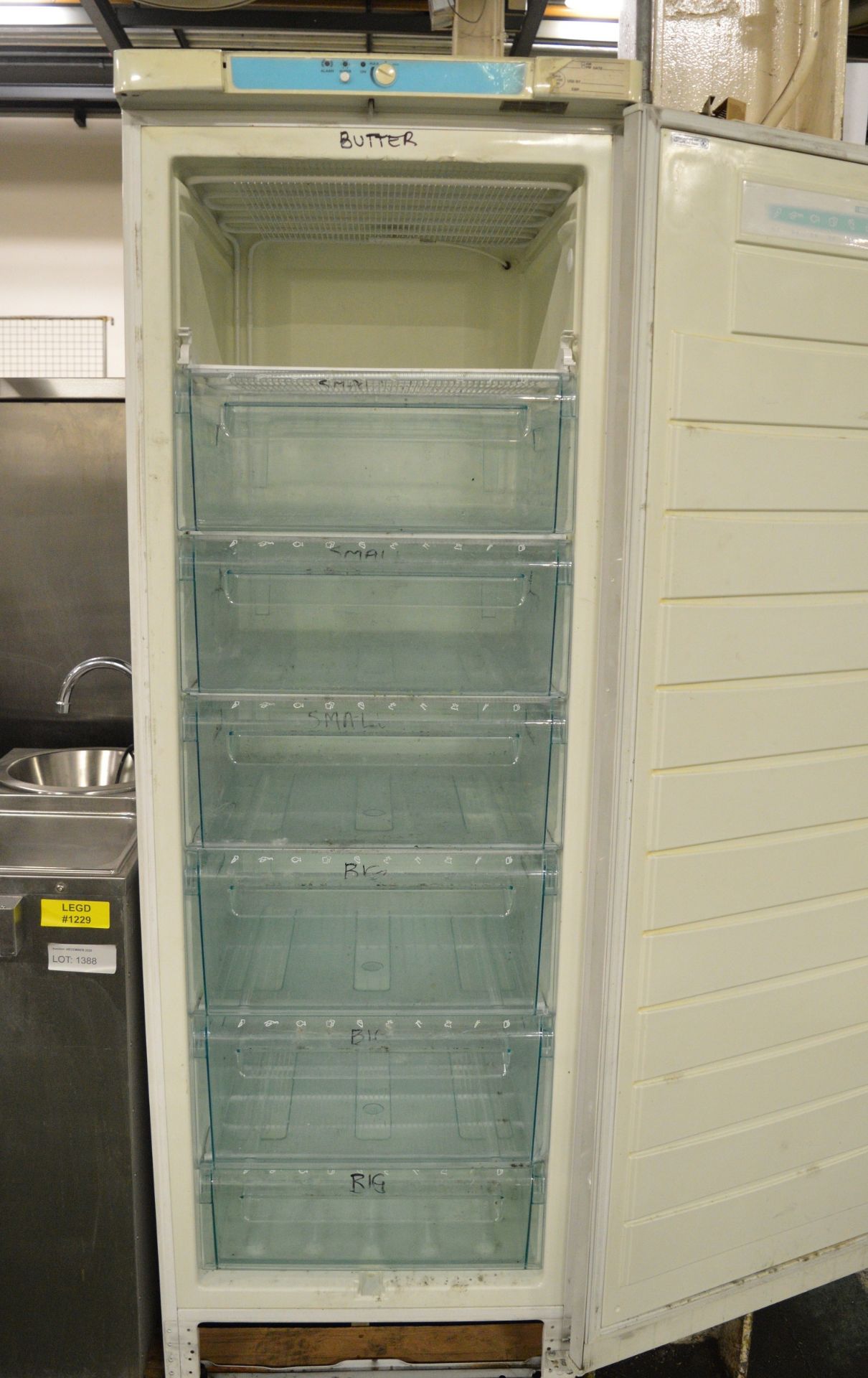 Single Door Freezer - Image 2 of 3