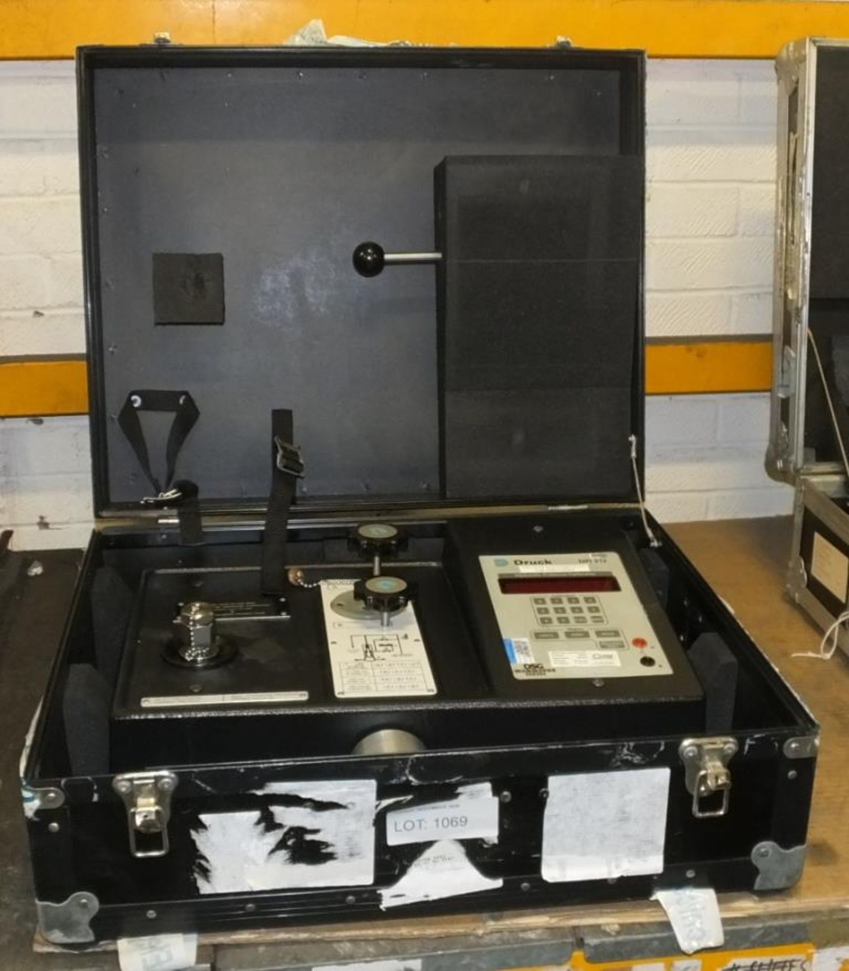 Druck DPI 312 Hydraulic Pressure Calibrator Unit In A Case