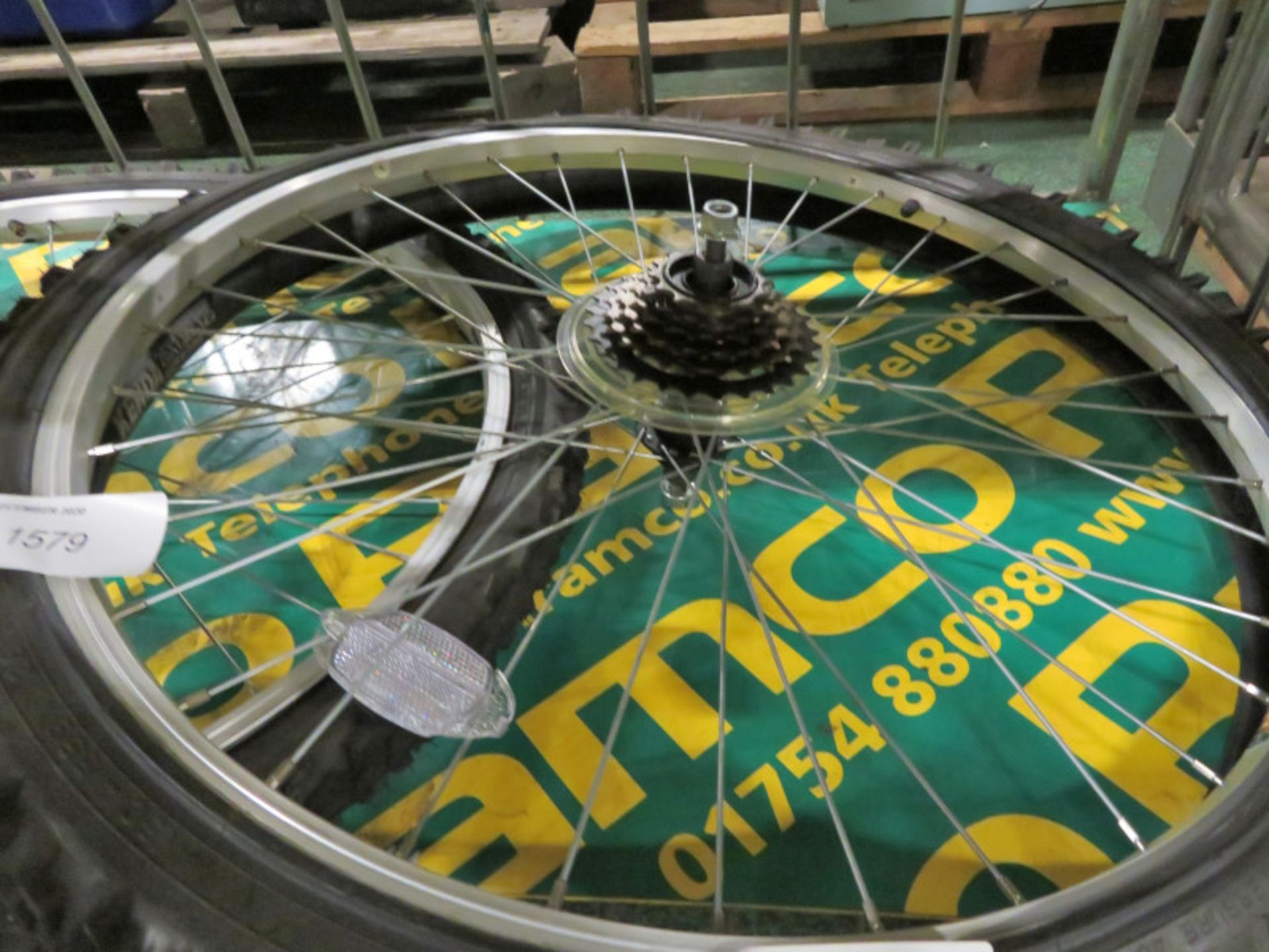 2x Bike wheels - 40-65 PSI - 2.8-4.6 - 26x1.95 - Image 2 of 2