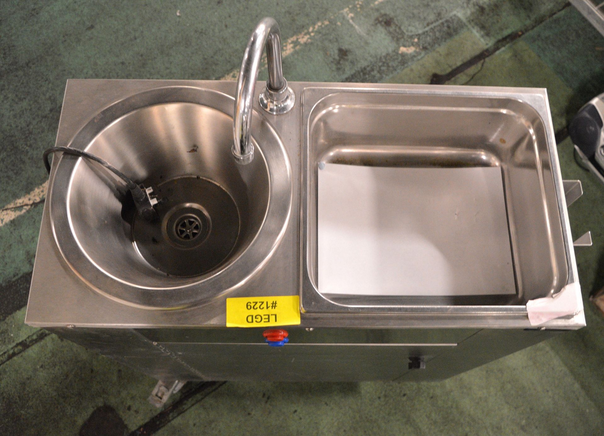 Stainless Steel Mobile Dual Wash Basin - L700 x W350 x H925mm - Image 3 of 3