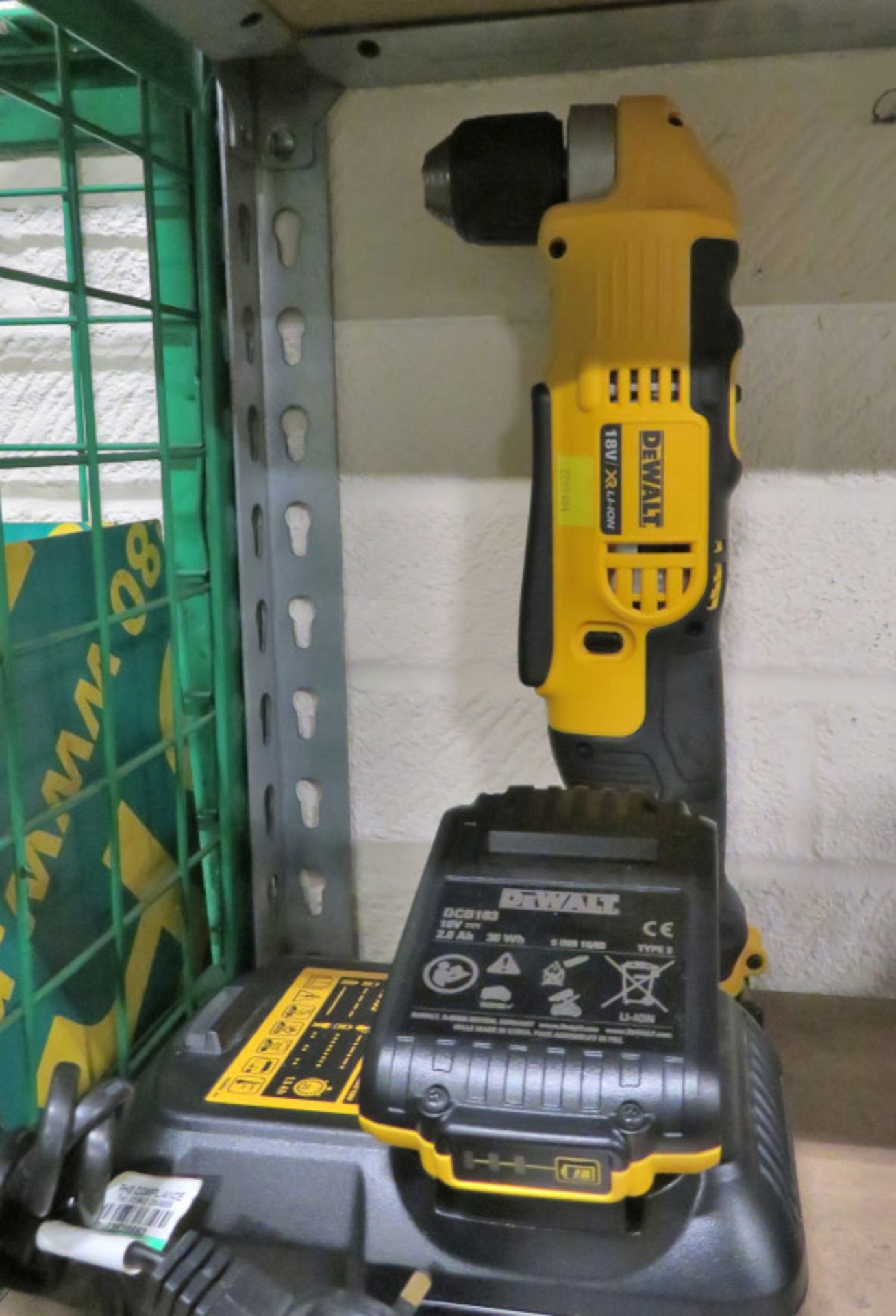 Dewalt DCD740 right angle drill, 18V / XR Li-Ion with charger, 1 battery