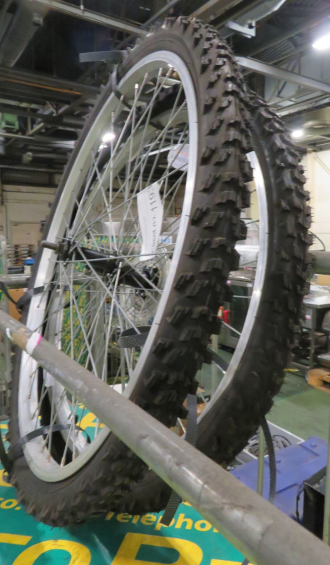 2x Bike wheels - 50x559 - 26x1.95 - Image 2 of 2