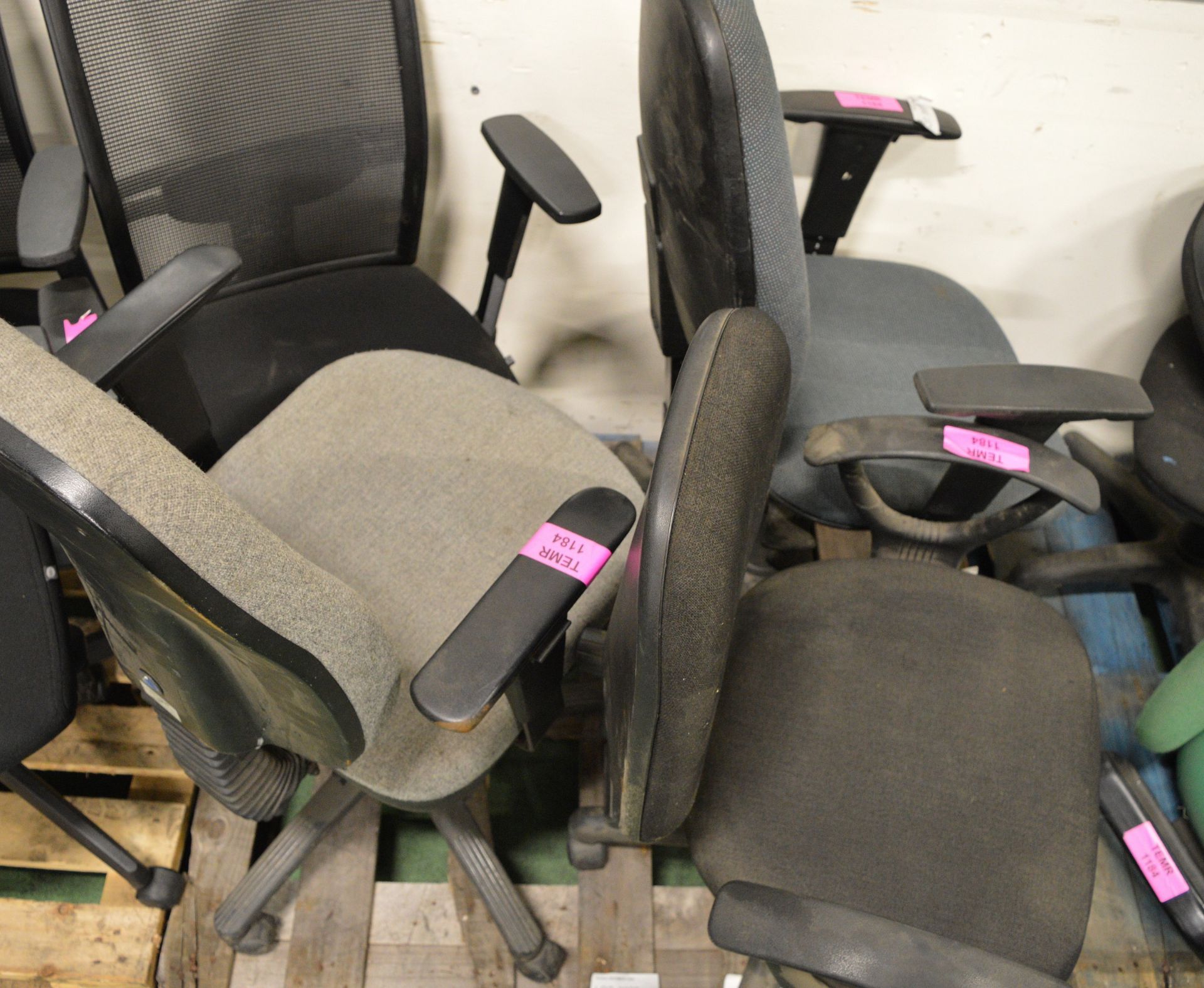 4x office chairs - Image 3 of 3