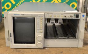 Tektronix 11403A Digitizing Oscilloscope - missing plug-in