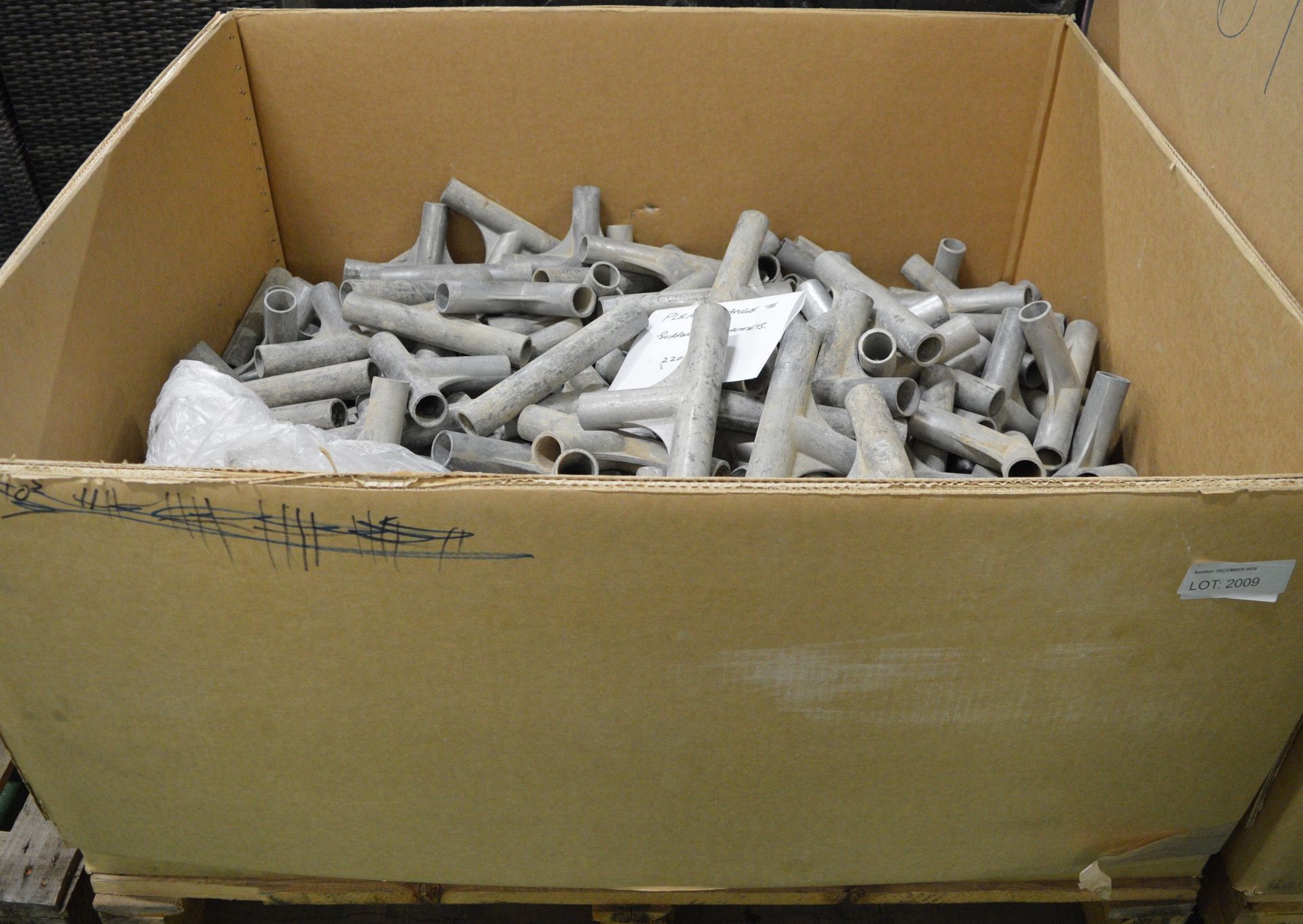 T-Shaped Aluminium Cast Support Brackets - unknown quantity - Image 2 of 3