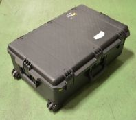 Peli Stormcase iM2950 - 740 x 490 x 310 with wheels