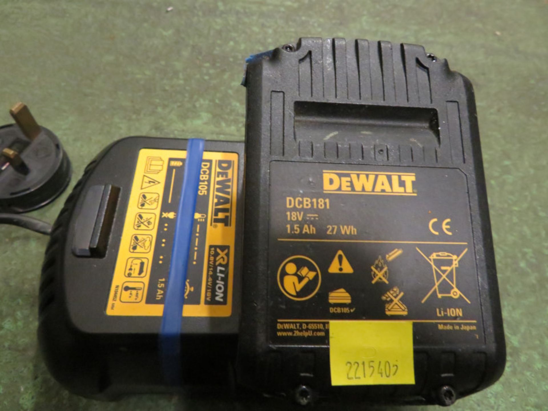 Dewalt DCB105 battery charger and 2 DCB181 batteries - Image 2 of 3