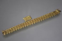 An 18ct gold fine lozenge link bracelet, with additional separate section. Length 18cm, additional