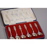 A set of Sheffield silver Coronation souvenir teaspoons Monarchs of the Century 1837-1937, complete