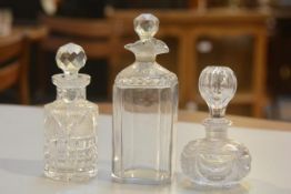 A 19thc lead crystal octagonal decanter complete with faceted stopper (20cm) and two crystal slice c