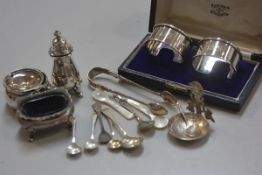 A pair of modern Edinburgh silver napkin rings, Edinburgh 1940, in original fitted case, an