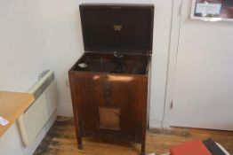 An HMV floorstanding mahogany cased radio gramophone, 1940's (poor condition). 90cm by 63cm