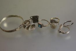 A collection of sterling silver rings, paste set rings, a zircon ring etc. (a lot)