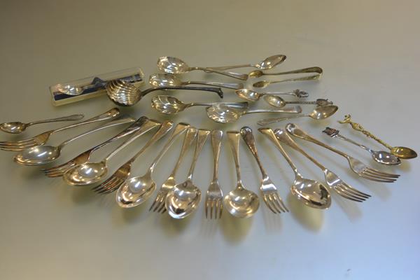 A collection of miscellaneous Epns flatware including six Old English pattern dessert spoons and