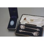 A Wedgwood silver mounted oval pale blue jasparware panelled brooch, a pair of Epns spade terminal